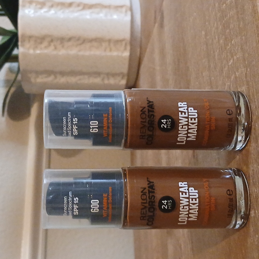 New Two Revlon Colorstay Longwear Makeup Skin Combination SPF 15 Makeup Beauty - Picture 4 of 12